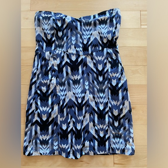 Volcom bodycon mini strapless dress with pockets - Picture 4 of 6